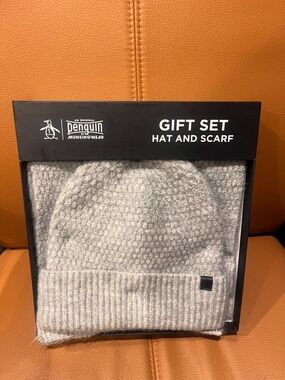 Original Penguin Light Gray Knit Hat & Scarf Set